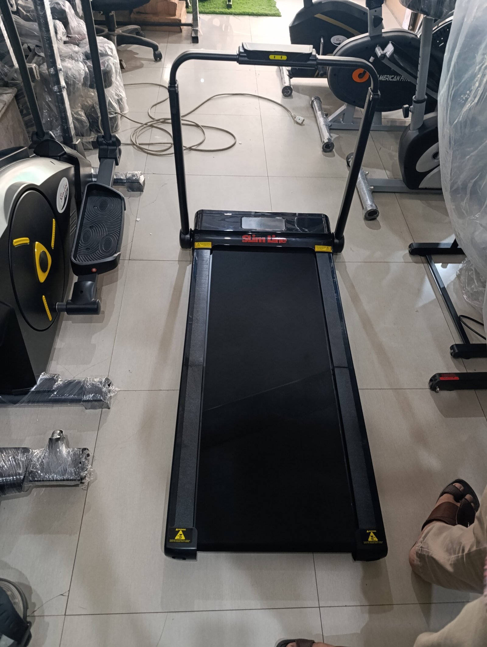Slimline Walking Pad with double Fold 2Hp motor 120kg capacity - Image 3
